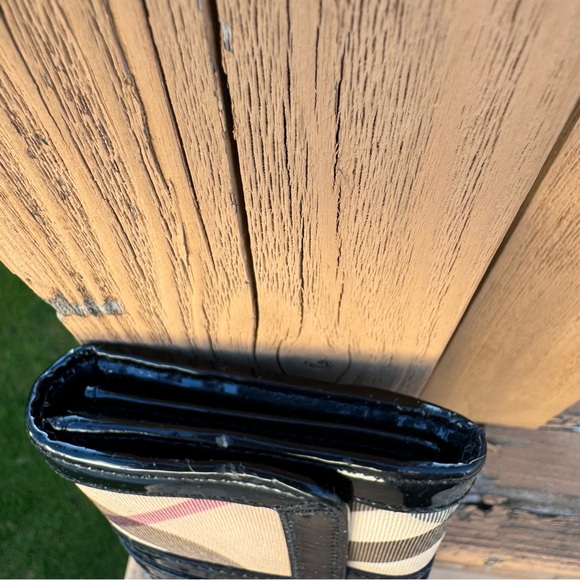 Burberry Black Novacheck Canvas and Patent Leather Penrose Continental Wallet - Picture 6 of 15